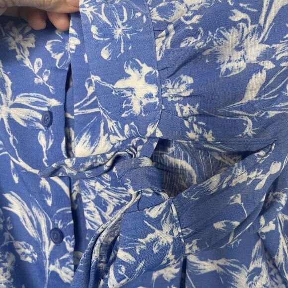 Lauren Conrad Blue White Floral Fairycore  Button‎ Down RayonBlend Top SZ XXL - Picture 9 of 13